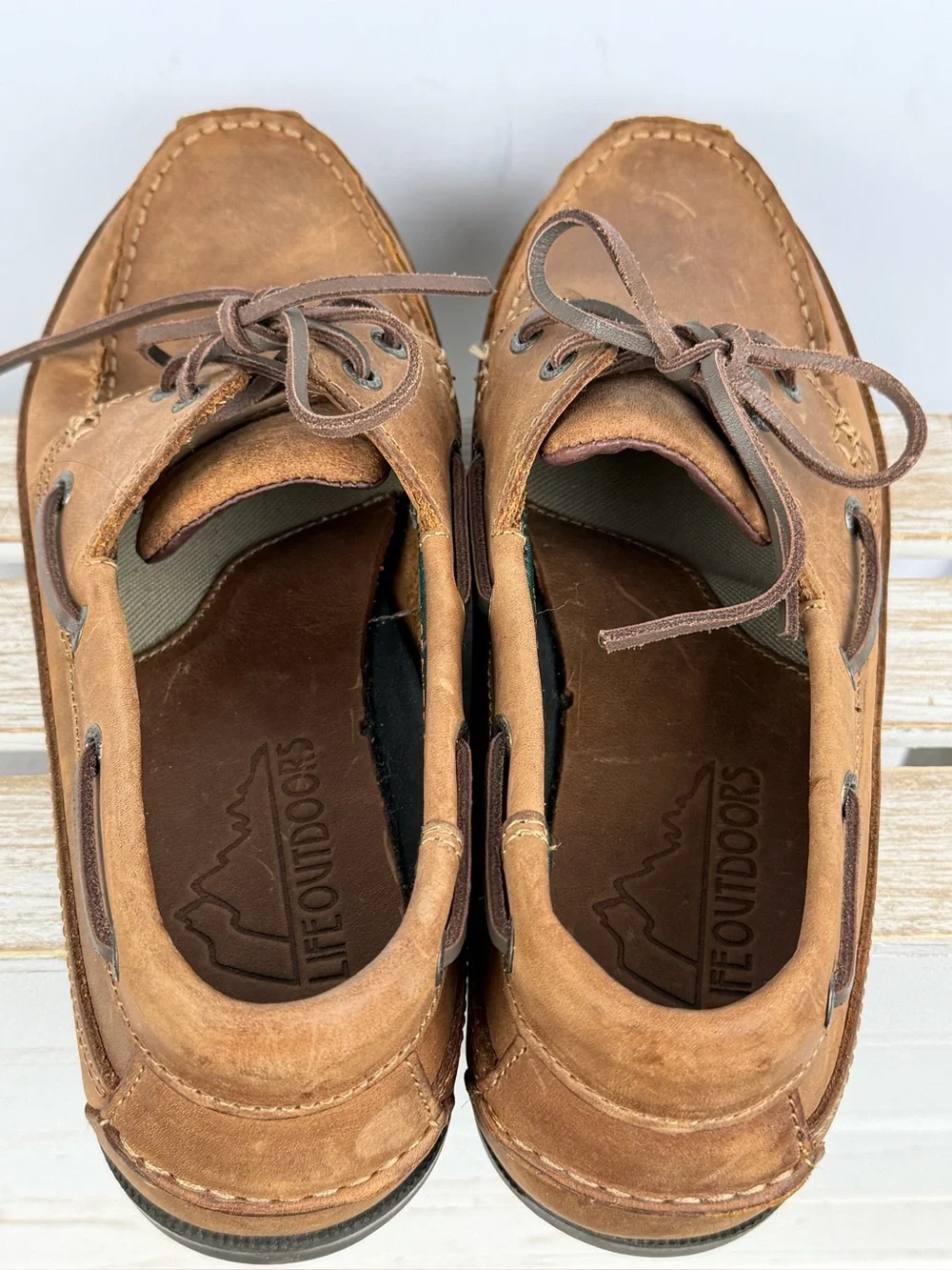 Life Outdoors two-eyelet boat shoe with tan leather laces metal eyelets Sz 10D